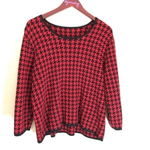 Red & black houndstooth knit sweater euc quality